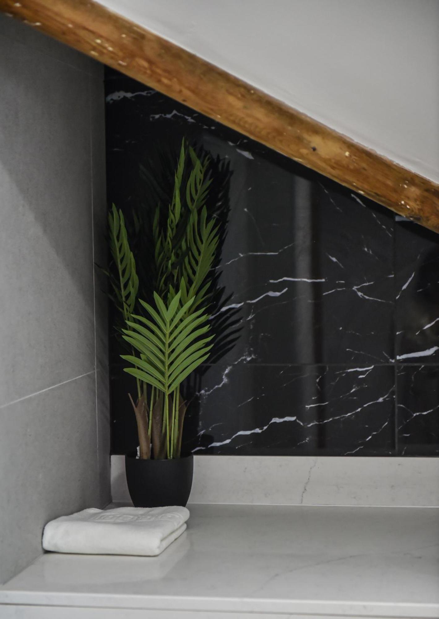 Victoria Colonnade Aparthotel 利明顿 外观 照片